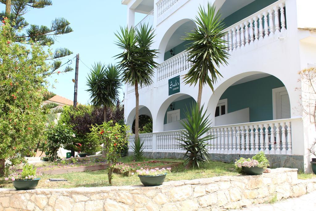 Smile'S Studios Tsilivi  Exteriör bild