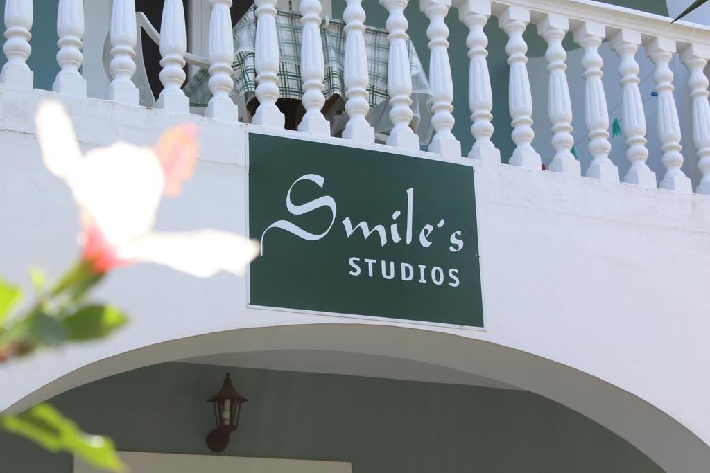 Smile'S Studios Tsilivi  Exteriör bild
